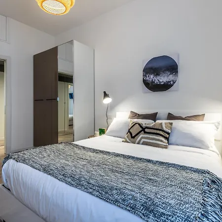 Lägenhet Stayeasy Quadronno33 - 3 Bedrooms, 2 Baths - Duomo Walking Distance Milano