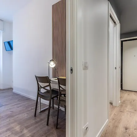Lägenhet Stayeasy Quadronno33 - 3 Bedrooms, 2 Baths - Duomo Walking Distance *