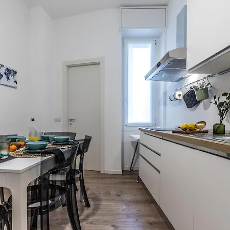 Stayeasy Quadronno33 - 3 Bedrooms, 2 Baths - Duomo Walking Distance Lägenhet