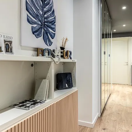 Lägenhet Stayeasy Quadronno33 - 3 Bedrooms, 2 Baths - Duomo Walking Distance *
