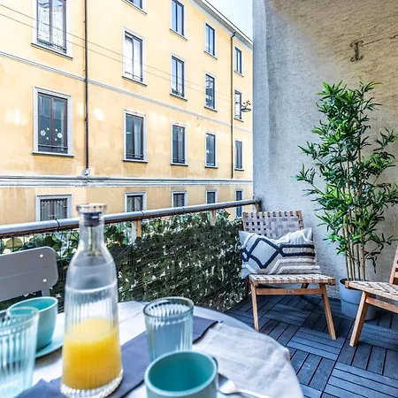 Lägenhet Stayeasy Quadronno33 - 3 Bedrooms, 2 Baths - Duomo Walking Distance