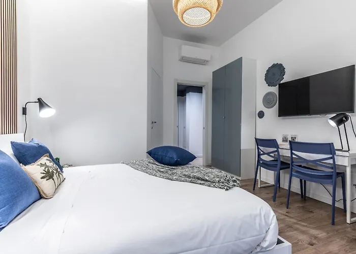 Apartamento Stayeasy Quadronno33 - 3 Bedrooms, 2 Baths - Duomo Walking Distance Milão