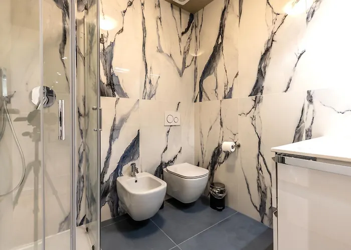 Apartamento Stayeasy Quadronno33 - 3 Bedrooms, 2 Baths - Duomo Walking Distance Milão