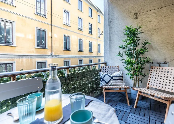 Apartamento Stayeasy Quadronno33 - 3 Bedrooms, 2 Baths - Duomo Walking Distance